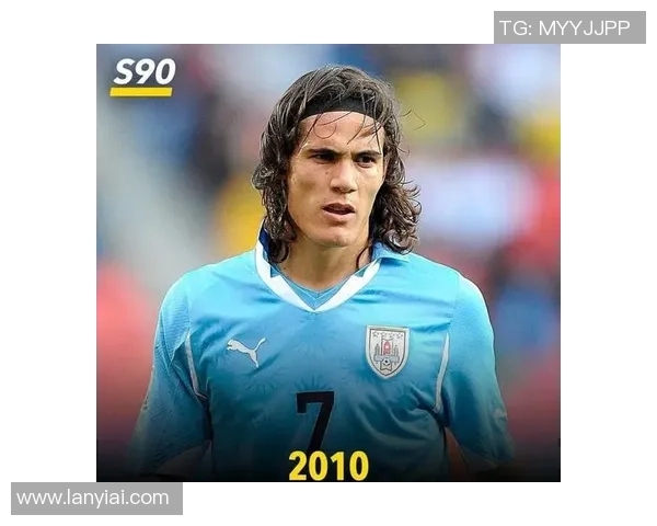 足球明星修边发型揭秘如何打造时尚与运动兼具的完美造型